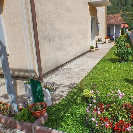 Apartments Kovac Tivat Exterior photo