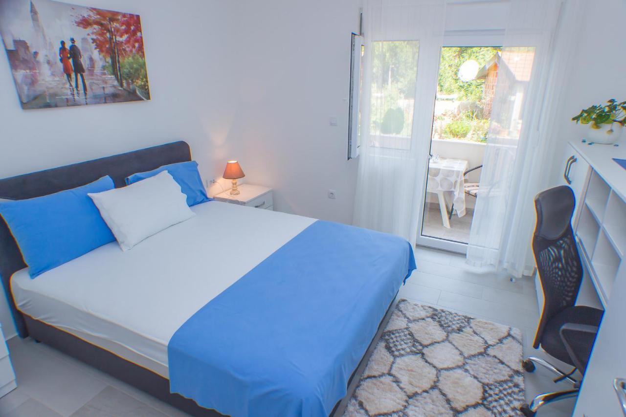 Apartments Kovac Tivat Exterior photo