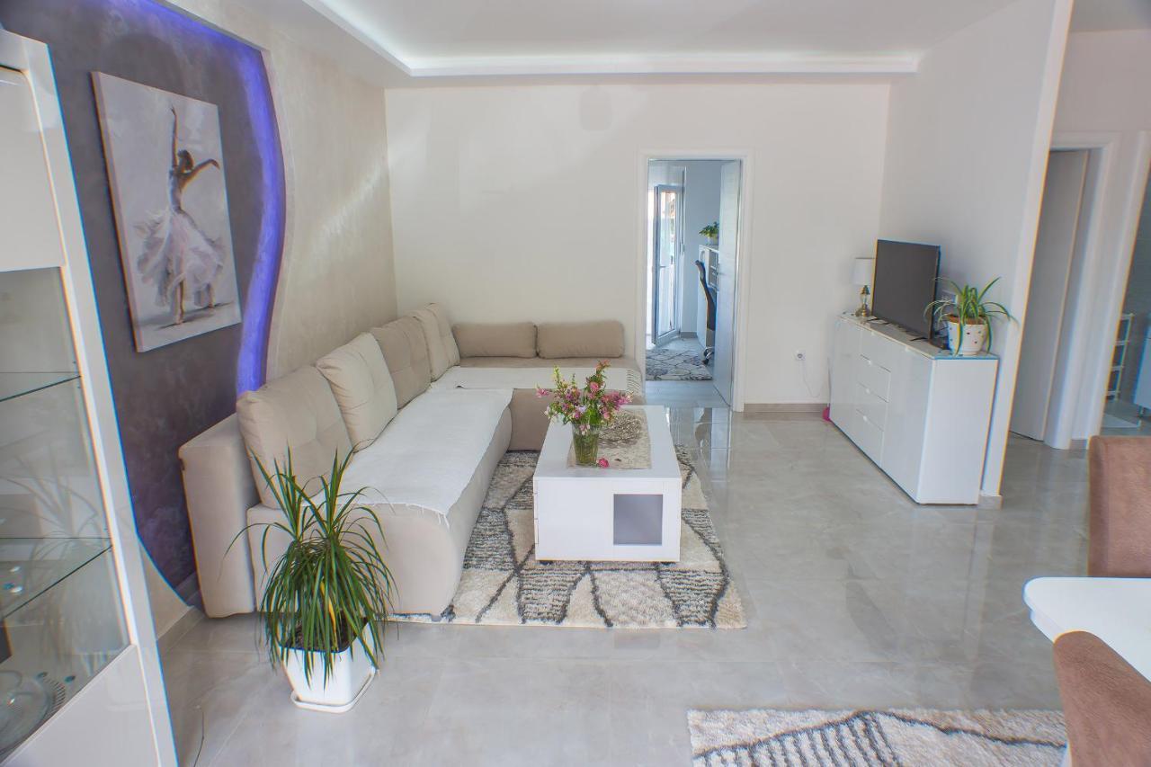 Apartments Kovac Tivat Exterior photo