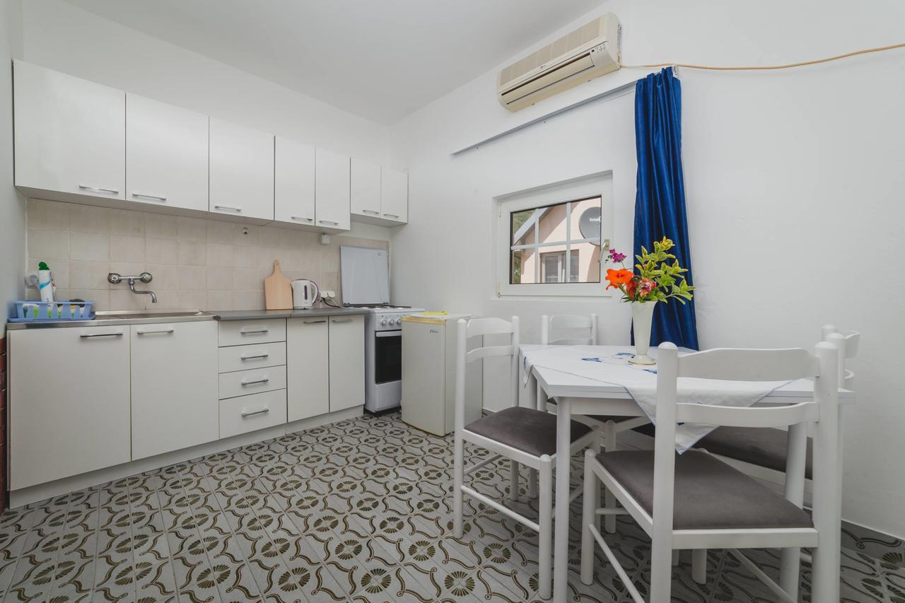 Apartments Kovac Tivat Exterior photo