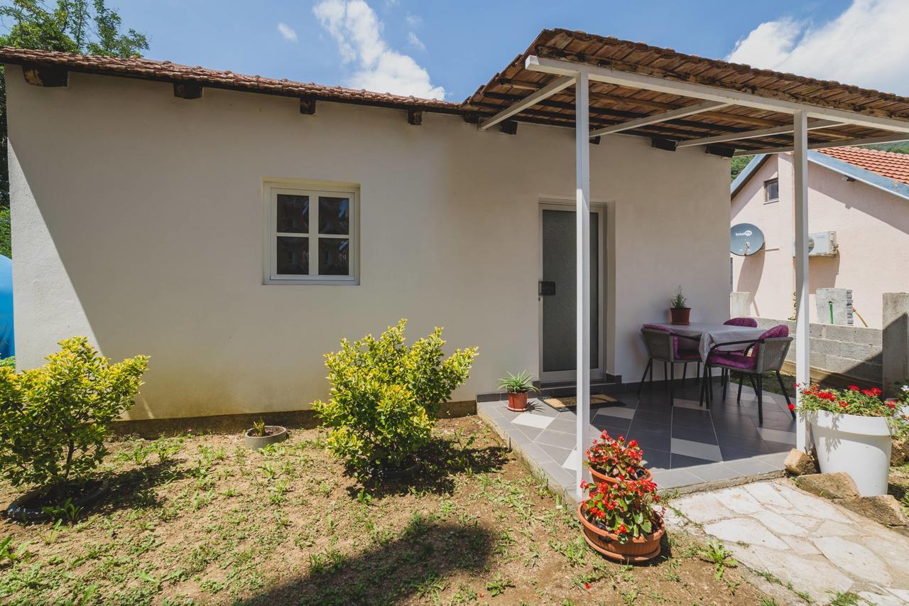 Apartments Kovac Tivat Exterior photo