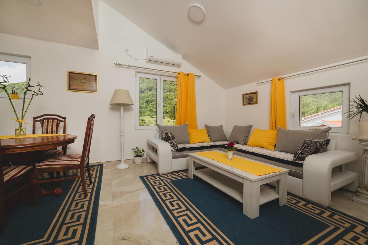 Apartments Kovac Tivat Exterior photo