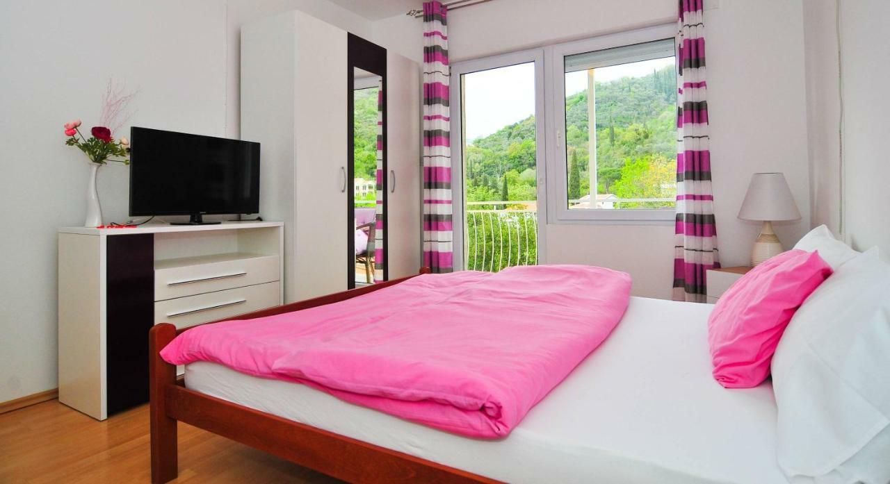 Apartments Kovac Tivat Exterior photo