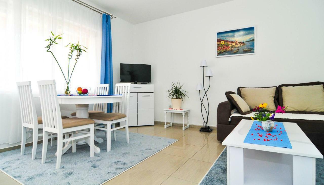 Apartments Kovac Tivat Exterior photo