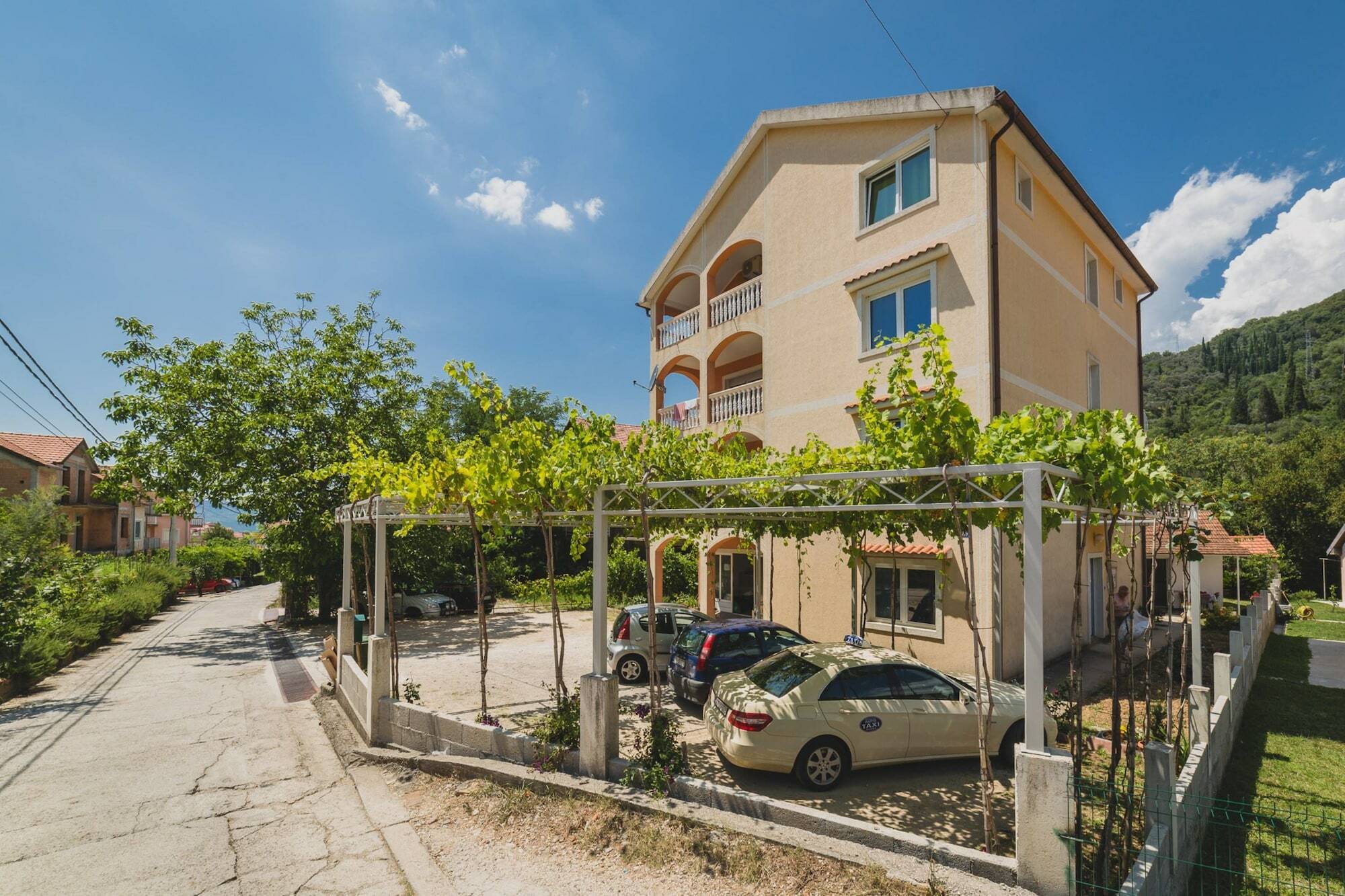Apartments Kovac Tivat Exterior photo
